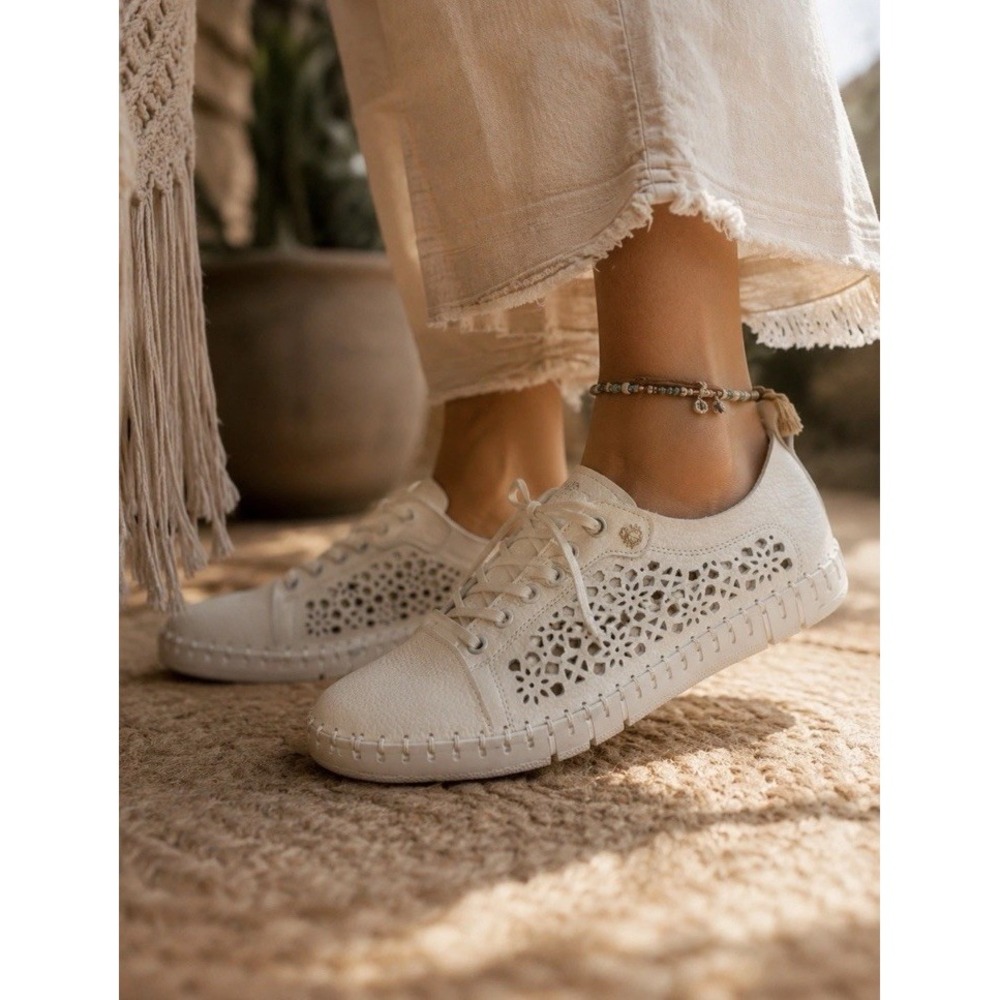 NEW Yokono White Leather Laser Cut Comfort Sneakers Made In Spain Women's EU 40